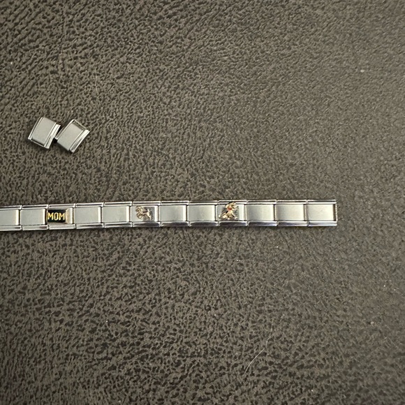 Women’s Italian Silver link charm bracelet - Picture 3 of 12